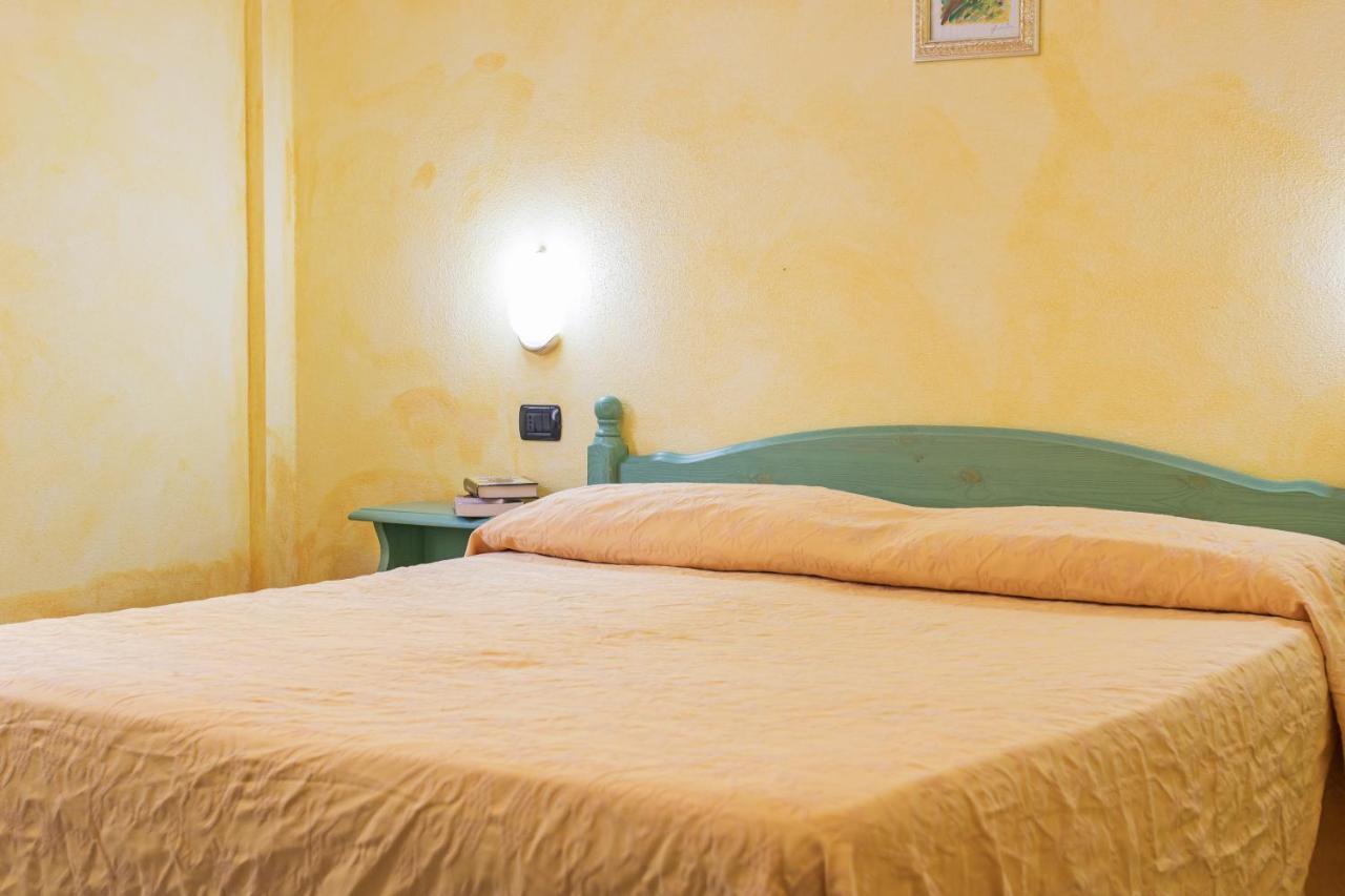 Residenza Gli Ontani Otel Orosei Dış mekan fotoğraf