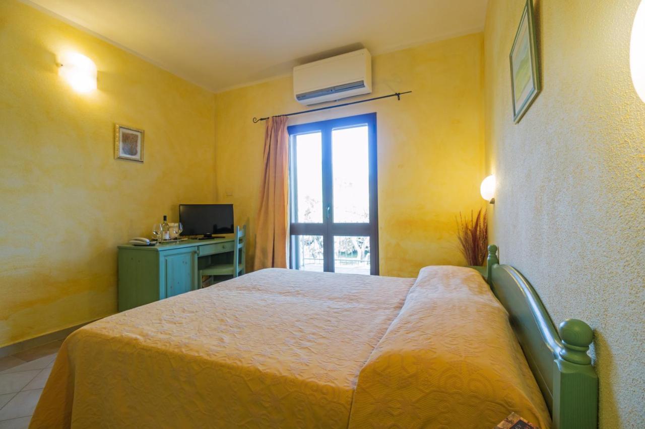 Residenza Gli Ontani Otel Orosei Dış mekan fotoğraf